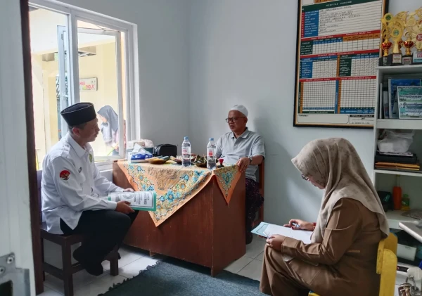 Kasi Penmad Kemenag Garut Apresiasi Keseriusan MIS Ar-Raudhotun Nur dalam Pelaksanaan AMBN 2025/2026