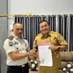 Wujudkan Hak Identitas Hukum, Rutan Manna Terima e-KTP Warga Binaan dari Disdukcapil Bengkulu Selatan