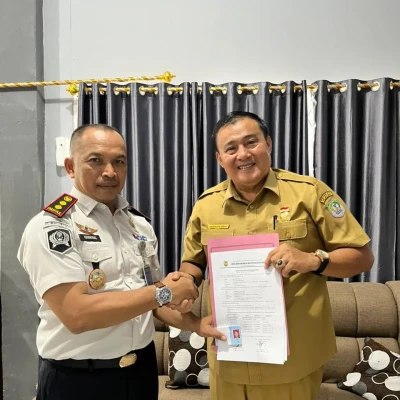 Wujudkan Hak Identitas Hukum, Rutan Manna Terima e-KTP Warga Binaan dari Disdukcapil Bengkulu Selatan