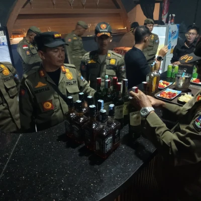 Pemkab Serang Sidak Tempat Hiburan Malam, Amankan 682 Botol Miras dan Hentikan Sementara Aktivitas di Danaumas