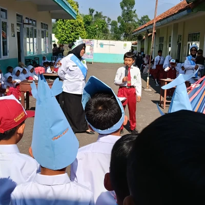 Siswa Kelas VI MIS Ar-Raudhotun Nur Suarakan Gerakan Anti Bullying kepada Adik Kelas sebagai Wujud Kepedulian dan Keteladanan