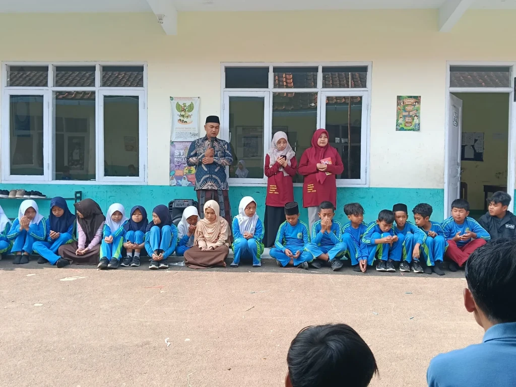MIS AR-RAUDHOTUN NUR Mantapkan Langkah Menuju PORSENI KKMI 4 Garut dengan Doa Bersama dan Penguatan Mental Juara