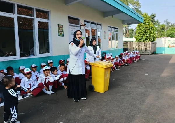 MIS Ar-Raudhotun Nur Hadirkan Program MIRUN, Gerakan Miceun Runtah untuk Wujudkan Lingkungan Madrasah Bersih dan Peduli Lingkungan