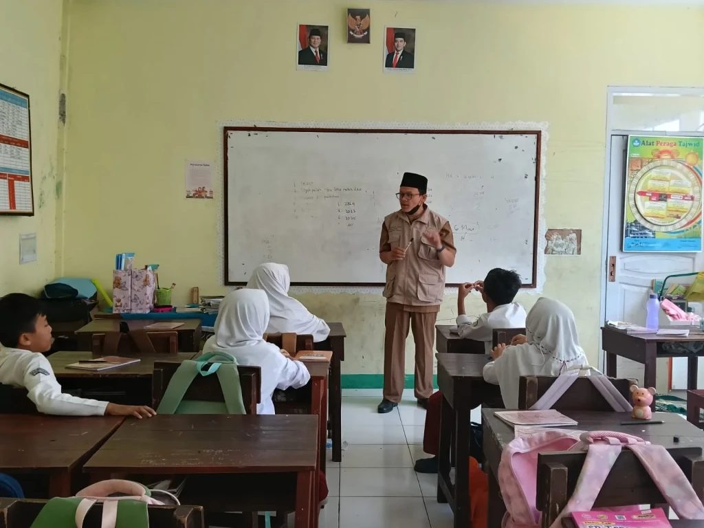MIS Ar-Raudhotun Nur Buka Kelas Tambahan Matematika, Tumbuhkan Semangat Belajar di Luar Jam Pelajaran
