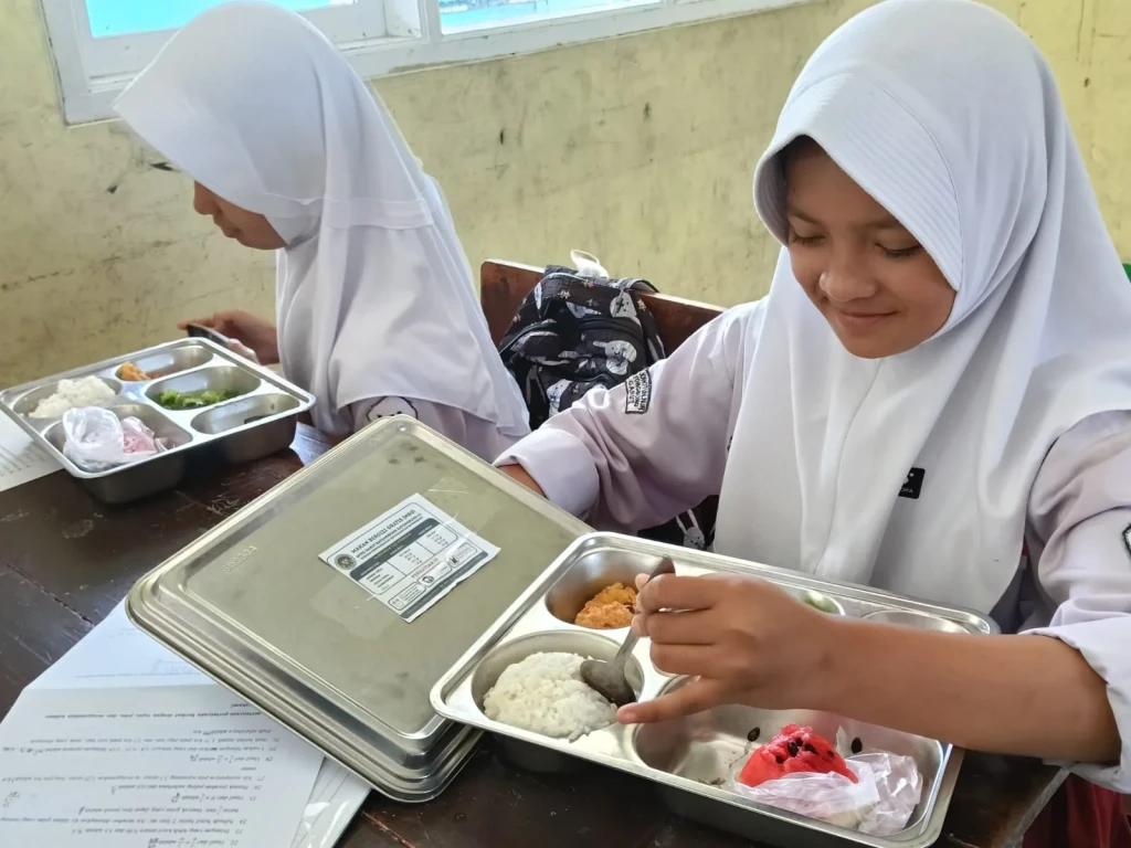 Kandungan Gizi Terbuka, MBG di MIS Ar-Raudhotun Nur Beri Rasa Aman bagi Penerima Manfaat