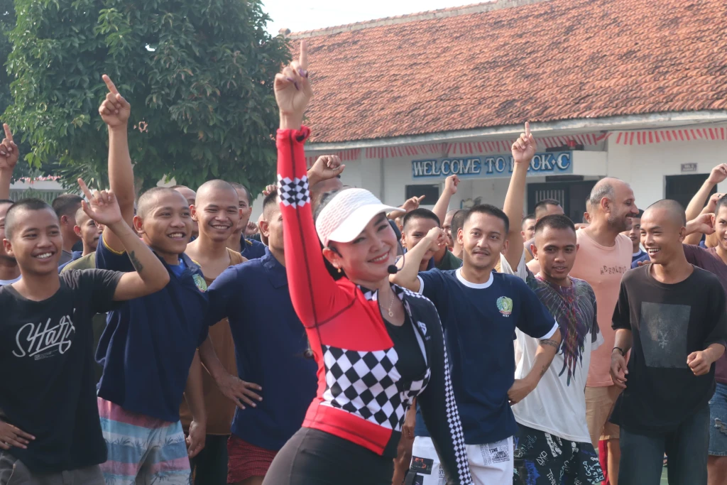 Lapas Kelas IIA Serang Tutup Rangkaian Porsenap dengan Senam Bersama