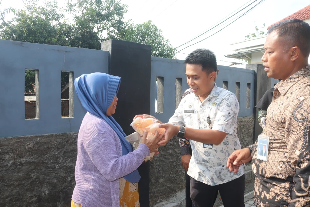 Pagi-Pagi, Lapas Serang Bagi Sarapan Gratis!