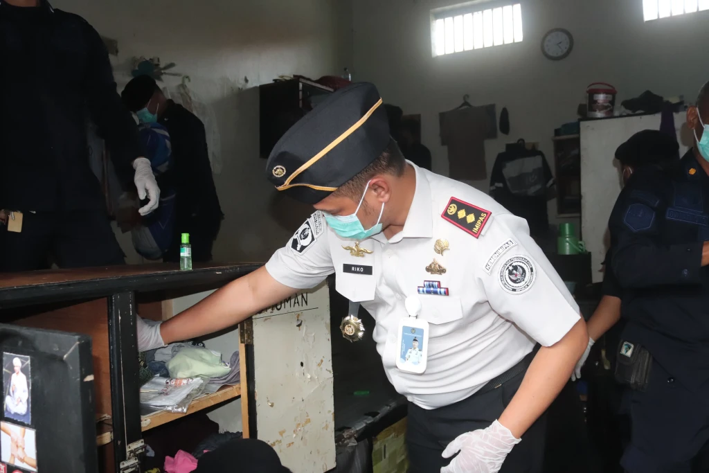 RAZIA GABUNGAN DIGELAR, LAPAS SERANG PERKUAT KEAMANAN DAN KETERTIBAN