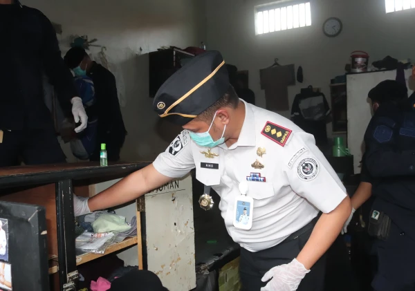 RAZIA GABUNGAN DIGELAR, LAPAS SERANG PERKUAT KEAMANAN DAN KETERTIBAN