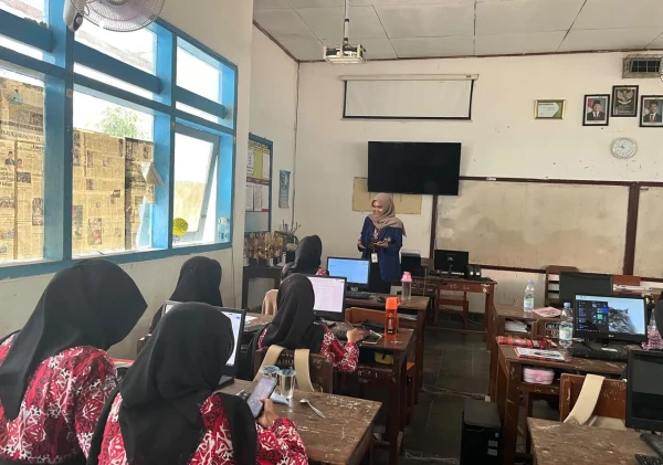 Mahasiswa Praktik Kependidikan UNY Integrasikan SDGs dalam Pembelajaran Pengelolaan Kearsipan melalui Digitalisasi Arsip Berbasis Google Drive