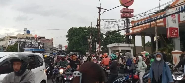 Dilema Ruang Publik: Menakar Tanggung Jawab Kampus di Tengah Arus Kemacetan