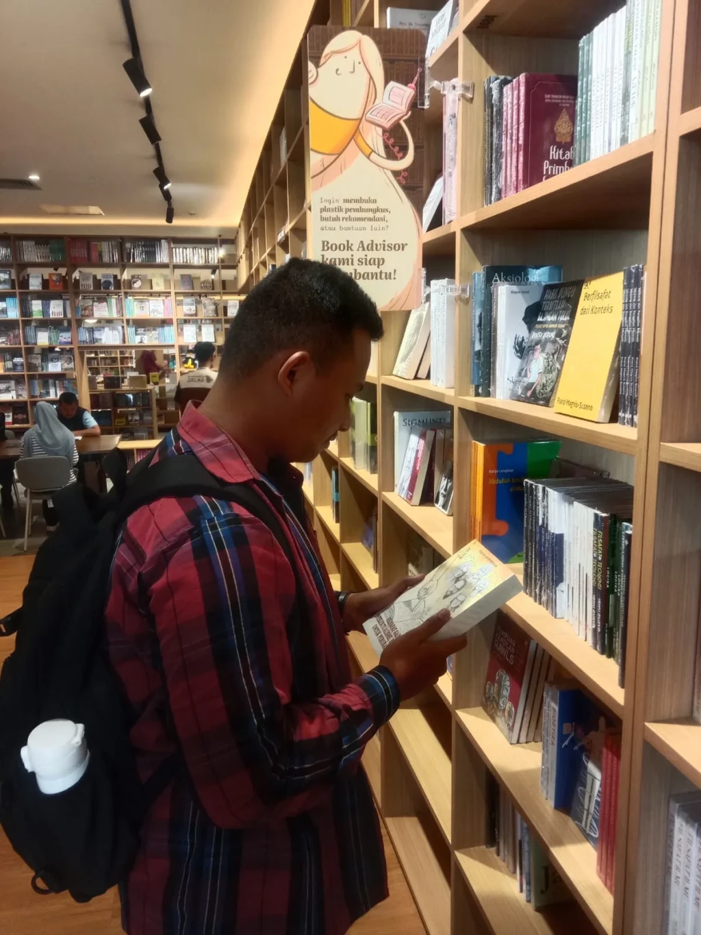 Literasi bukan hanya soal membaca : Ketika masyarakat kehilangan kemampuan memahami