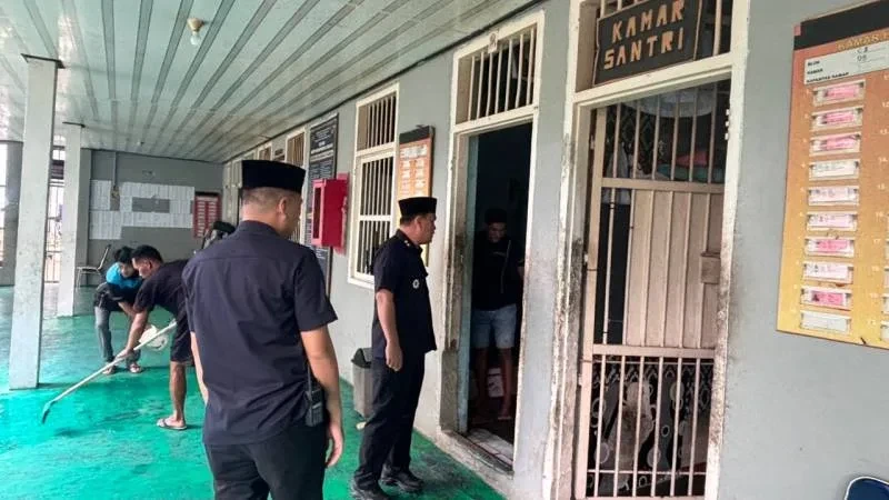 Kepala Kesatuan Pengamanan Pimpin Operasi Deteksi Dini di Lapas Kelas I Bandar Lampung