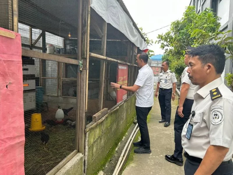 Kepala Lapas Medan Tinjau Menyeluruh Program Ketahanan Pangan Warga Binaan