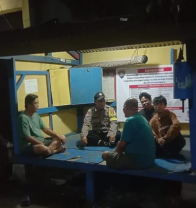 Polres Serang Sambangi Poskamling, Ajak Warga Tingkatkan Kewaspadaan Malam Hari