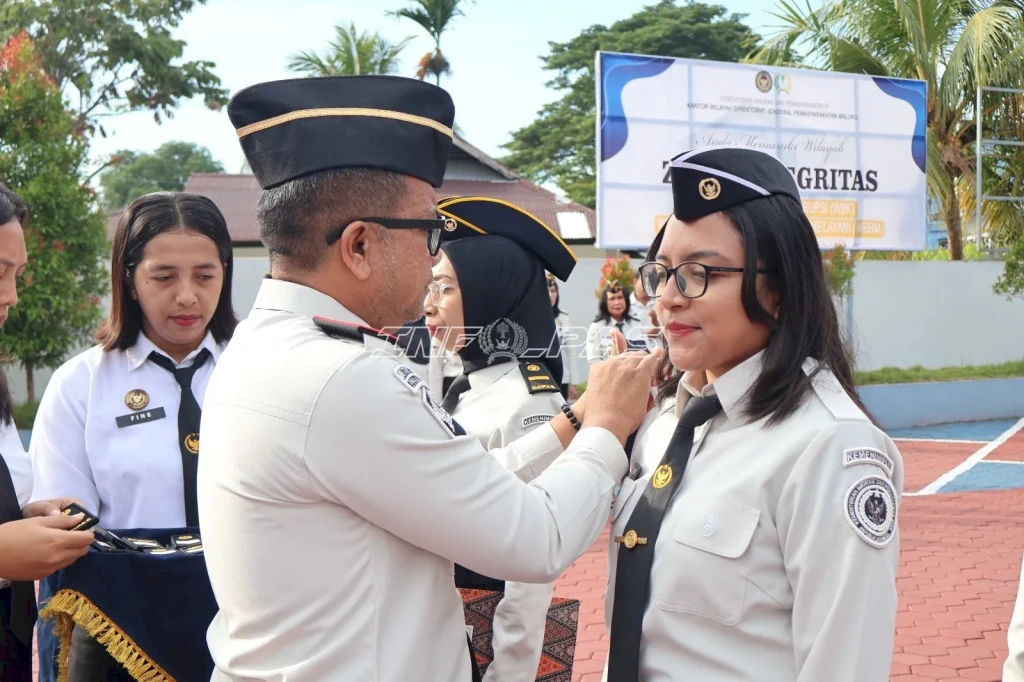 Kepala LPKA Ambon Dorong Pegawai Tingkatkan Kinerja Usai Terima Kenaikan Pangkat
