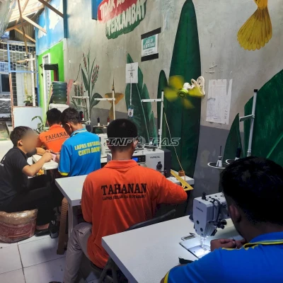 Lapas Kotabaru Latih Warga Binaan Menjahit untuk Bekal Mandiri