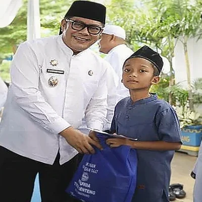 Wakil Wali Kota Maryono Hasan Santuni Anak Yatim Saat Peringatan Nuzulul Qur'an