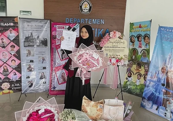 Mahasiswi Statistika UNDIP Salsabila Qonita Kaltsum Lulus Cum Laude 3,5 Tahun