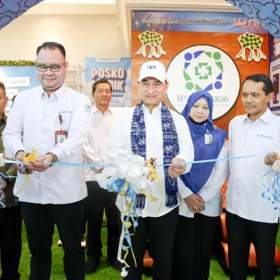 Wagub Banten Tinjau Posko Mudik BPJS Kesehatan di Merak, Pastikan Layanan Optimal
