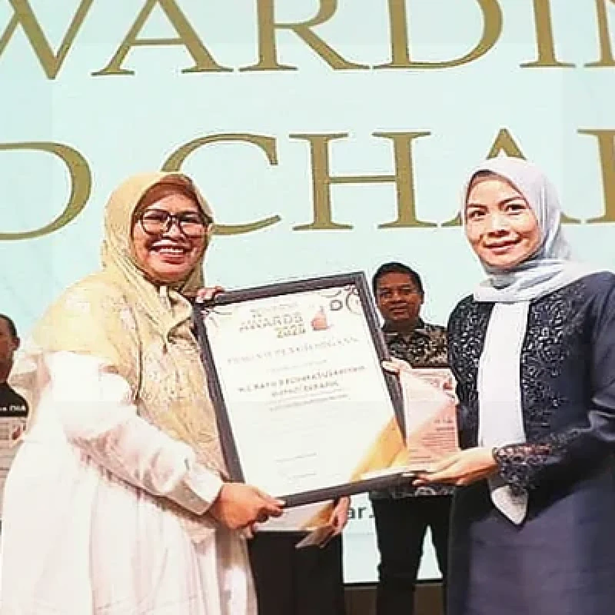 Bupati Serang Ratu Rachmatuzakiyah Raih Penghargaan Kepala Daerah Inovatif