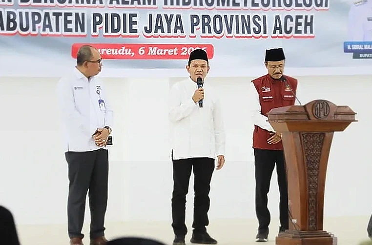 Pemerintah Salurkan Bansos Tahap Pertama Rp878 Miliar untuk Korban Bencana di Sumatera