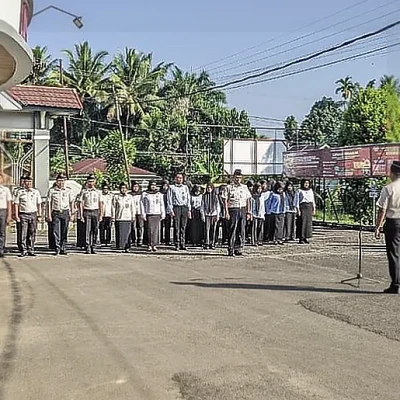 Lapas Arga Makmur Beri Penghargaan Pegawai Teladan dalam Apel Pagi
