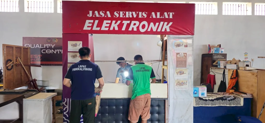 Warga Binaan Lapas Pangkalpinang Asah Keahlian Servis Elektronik untuk Mandiri