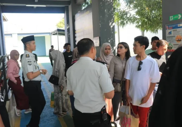 Lapas Pemuda Madiun Dipadati Pengunjung Saat Lebaran Ketiga