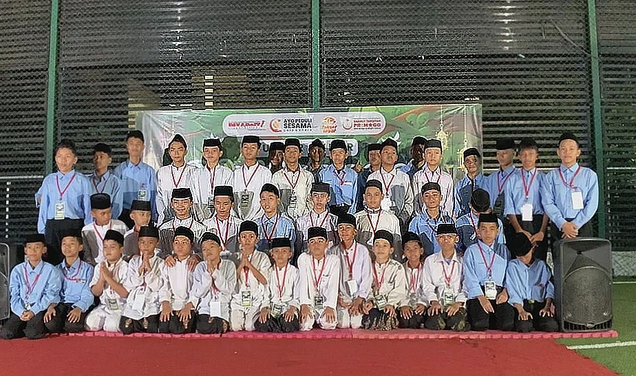 Gerakan Ayo Peduli Sesama Gelar Bukber dan Santunan untuk 89 Anak Yatim di Depok