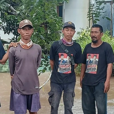 Personel Polsek Kramatwatu Pantau Wilayah Rawan Banjir di Serang Pasca Hujan Deras