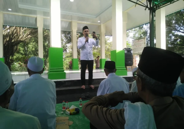 Anggota DPRD Firman Maulana Hadiri Ziarah Kubur, Paparkan Program Pembangunan di Pagedangan