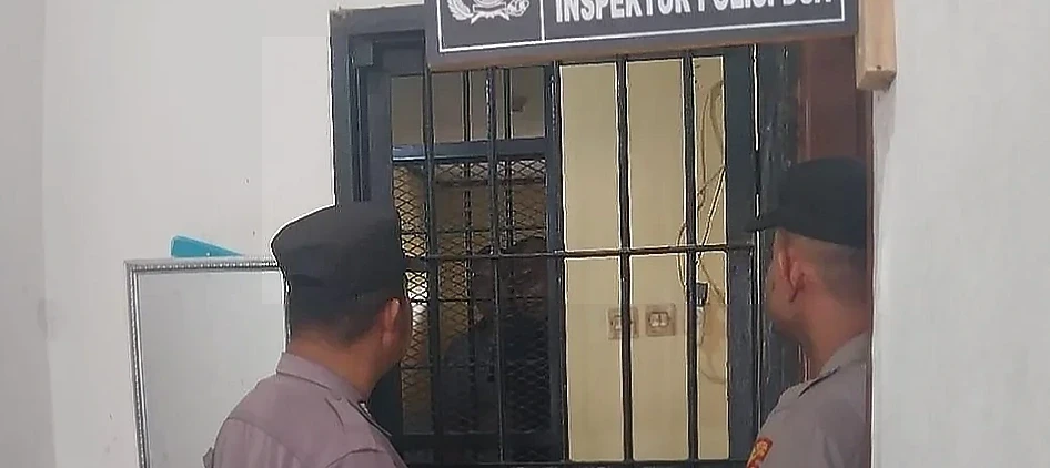 Polsek Waringinkurung Rutin Periksa Tahanan Demi Keamanan dan Kondisi Terjaga