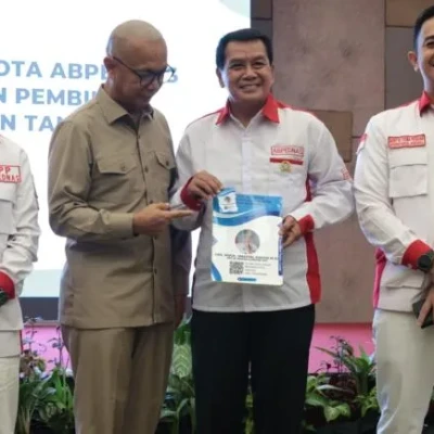 Bupati Tangerang Maesyal Rasyid Dikukuhkan sebagai Dewan Pembina ABPEDNAS