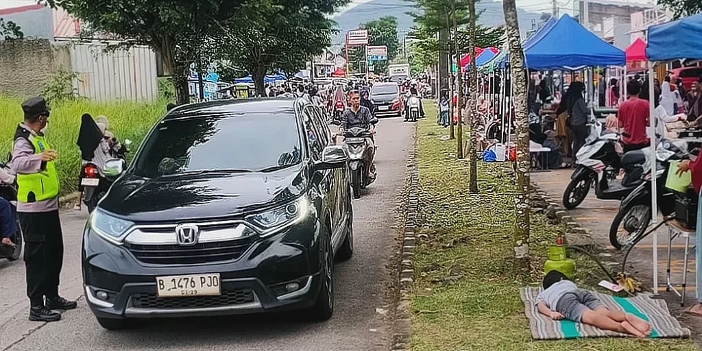 Polsek Waringinkurung Gelar Patroli Dialogis, Antisipasi Kemacetan dan Kamtibmas Ramadhan