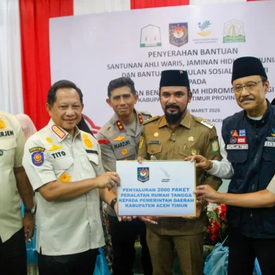 Mendagri dan Mensos Serahkan Bantuan Rp100 Miliar untuk Korban Bencana Sumatera
