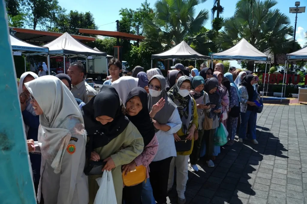 Warga Serbu Bazar Murah Kementan di Baturraden, Daging Sapi Rp100 Ribu Per Kg Ludes Sejam