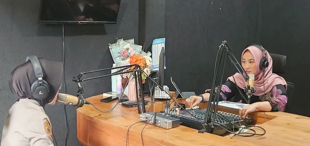 Biro SDM Polda Banten Ajak Generasi Muda Gabung Polri 2026 Lewat Talkshow Radio
