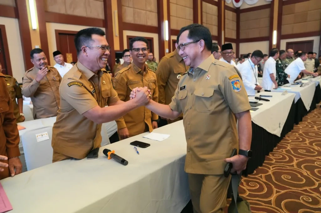 Mendagri Tito Karnavian Minta Kepala Daerah Siaga Penuh Selama Idulfitri 1447 H