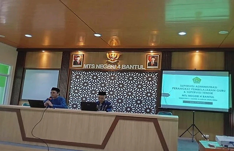 Profesionalisme Guru Ditekankan dalam Supervisi Perangkat Pembelajaran MTsN 4 Bantul
