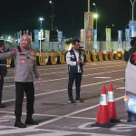 Kapolda Banten Irjen Pol Hengki Tinjau Arus Mudik di Pelabuhan Merak, Imbau Pemudik Utamakan Keselamatan