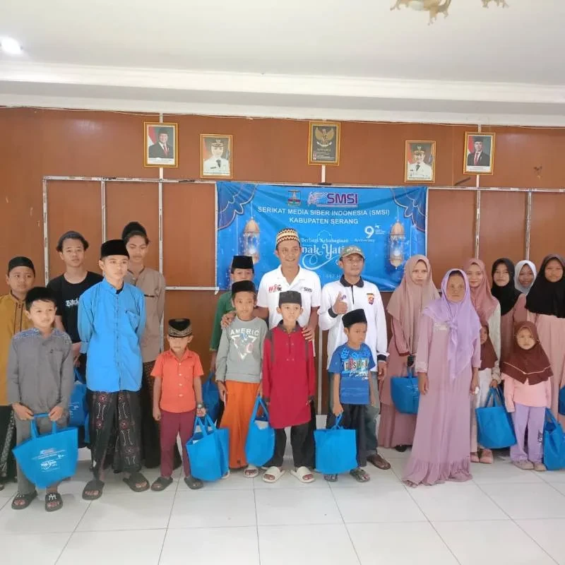 SMSI Kabupaten Serang Santuni 20 Anak Yatim di Kramatwatu Rayakan HUT ke-9
