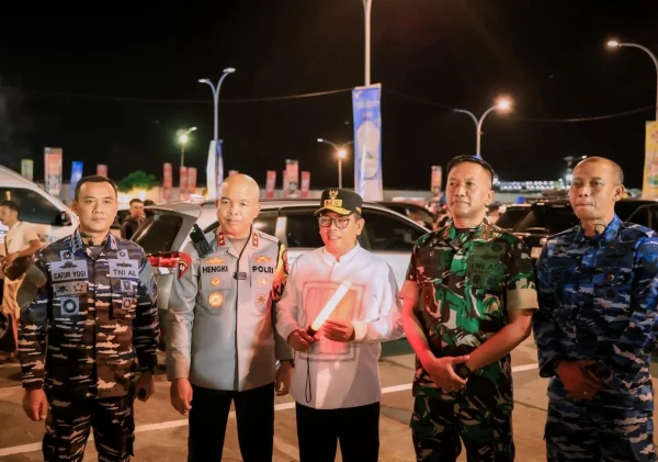 Gubernur Banten Tinjau Arus Mudik H-5 Lebaran di Pelabuhan Merak