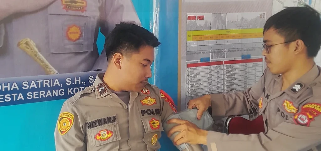 Sidokkes Polresta Serang Kota Cek Kesehatan Personel di Pos Pelayanan Alun-Alun
