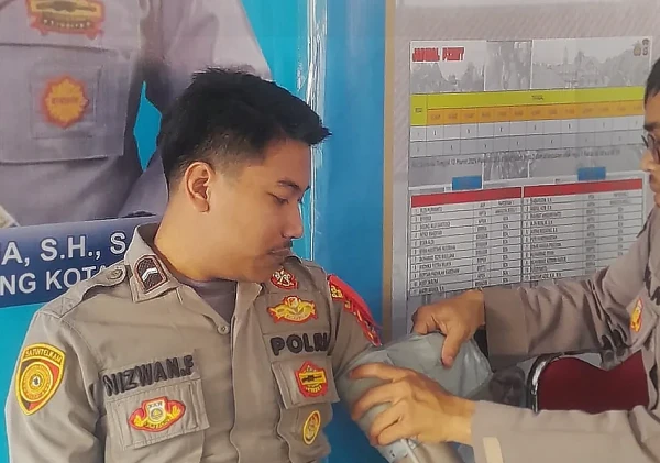 Sidokkes Polresta Serang Kota Cek Kesehatan Personel di Pos Pelayanan Alun-Alun
