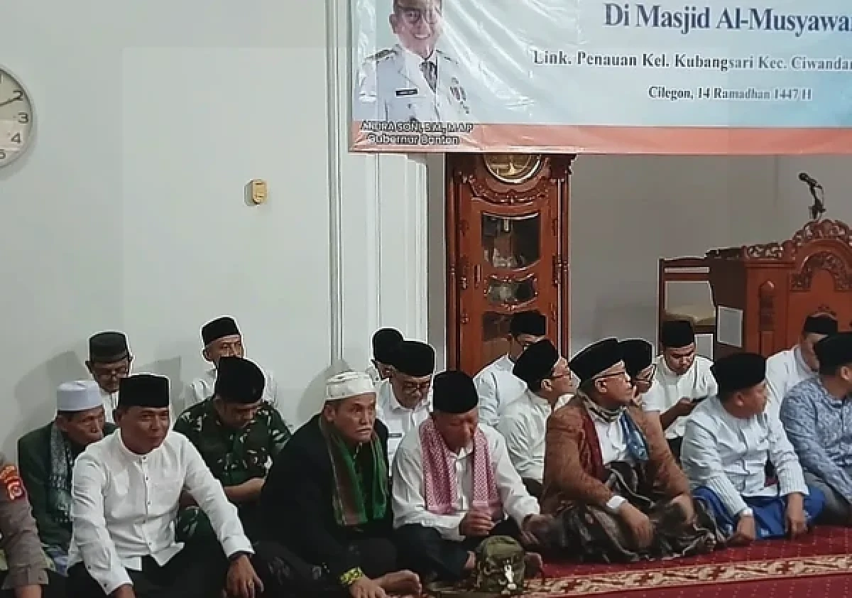 Bhabinkamtibmas Polsek Ciwandan Amankan Safari Ramadhan Provinsi Banten di Cilegon