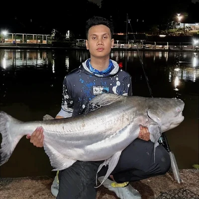 Mahasiswa Kuningan Tekuni Hobi Berburu Ikan Monster Air Tawar
