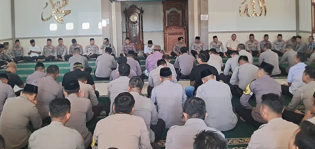 Polres Serang Gelar Binrohtal dan Ngaji Bersama Kapolres Peringati Nuzulul Qur'an