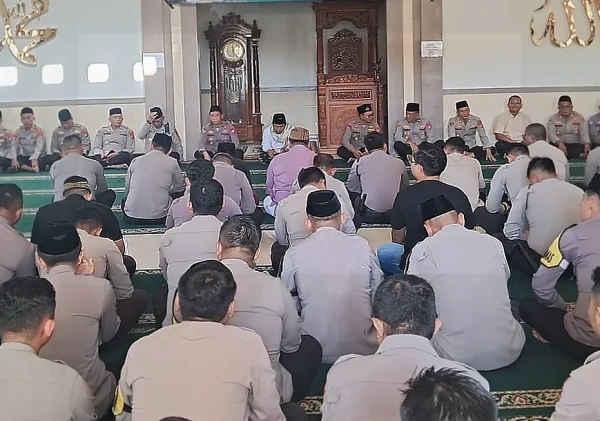 Polres Serang Gelar Binrohtal dan Ngaji Bersama Kapolres Peringati Nuzulul Qur'an