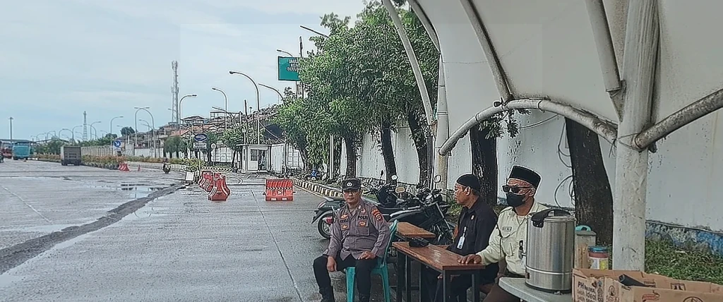 Polsek KSKP Merak Gelar Patroli Dialogis Jaga Keamanan Pelabuhan